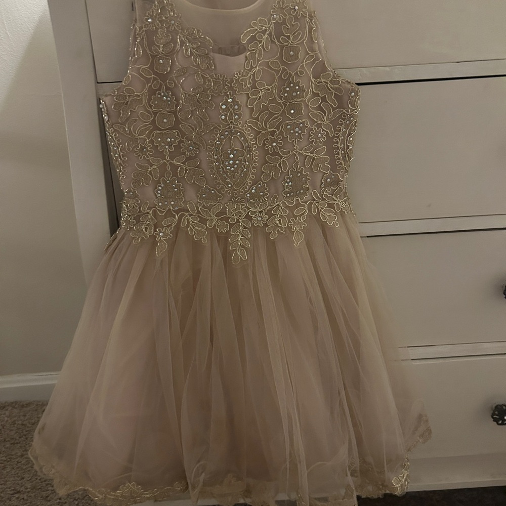 Gold A-line Scoop Neck Formal Dress